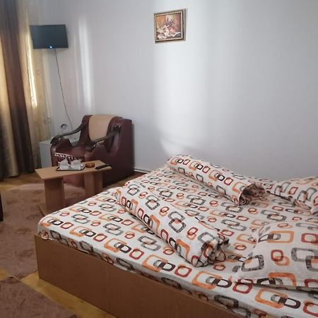 Pensiunea Pomi -Oesti Hotel Albestii Paminteni Buitenkant foto