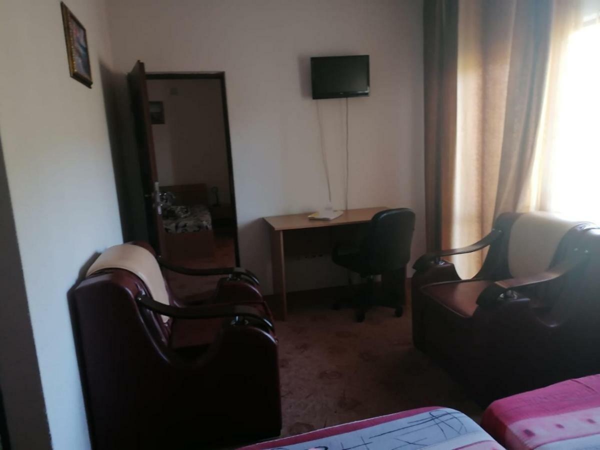 Pensiunea Pomi -Oesti Hotel Albestii Paminteni Buitenkant foto