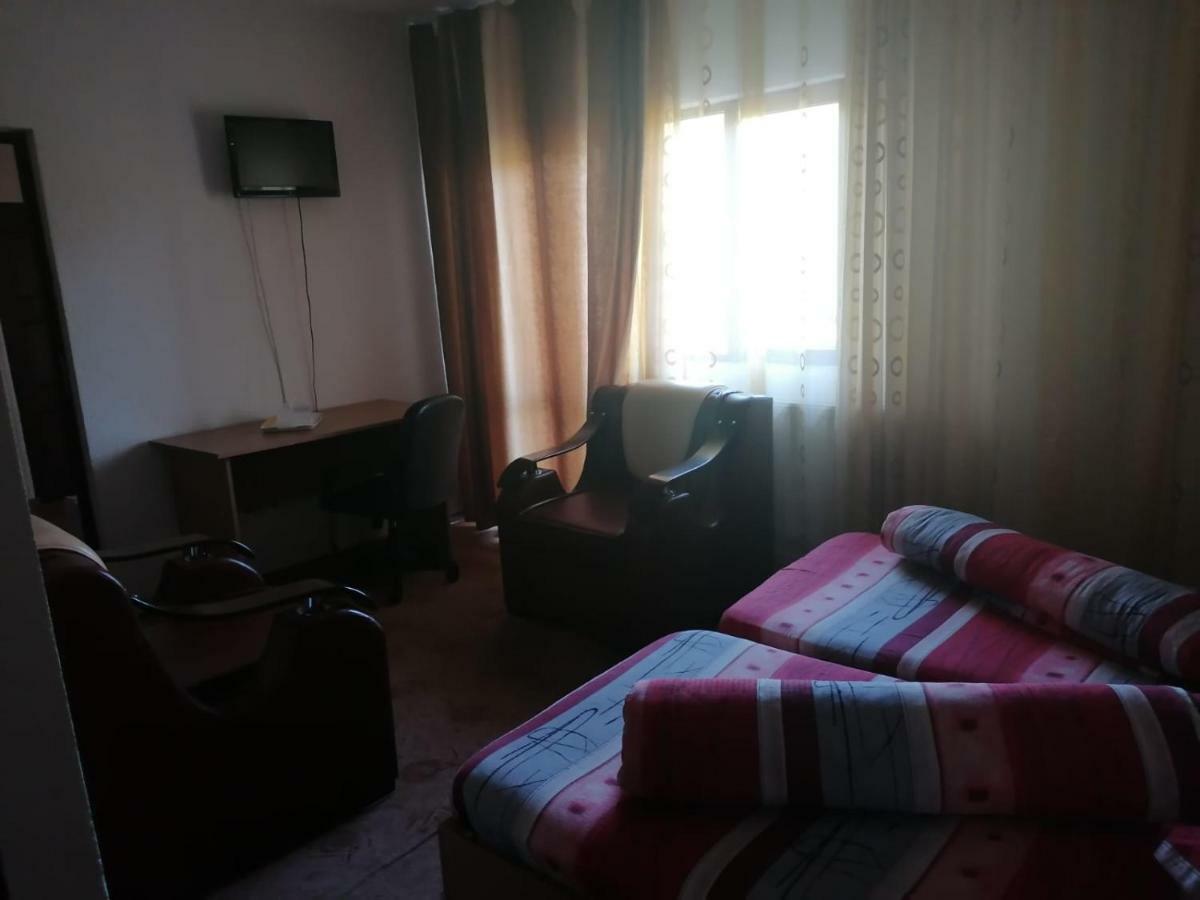 Pensiunea Pomi -Oesti Hotel Albestii Paminteni Buitenkant foto