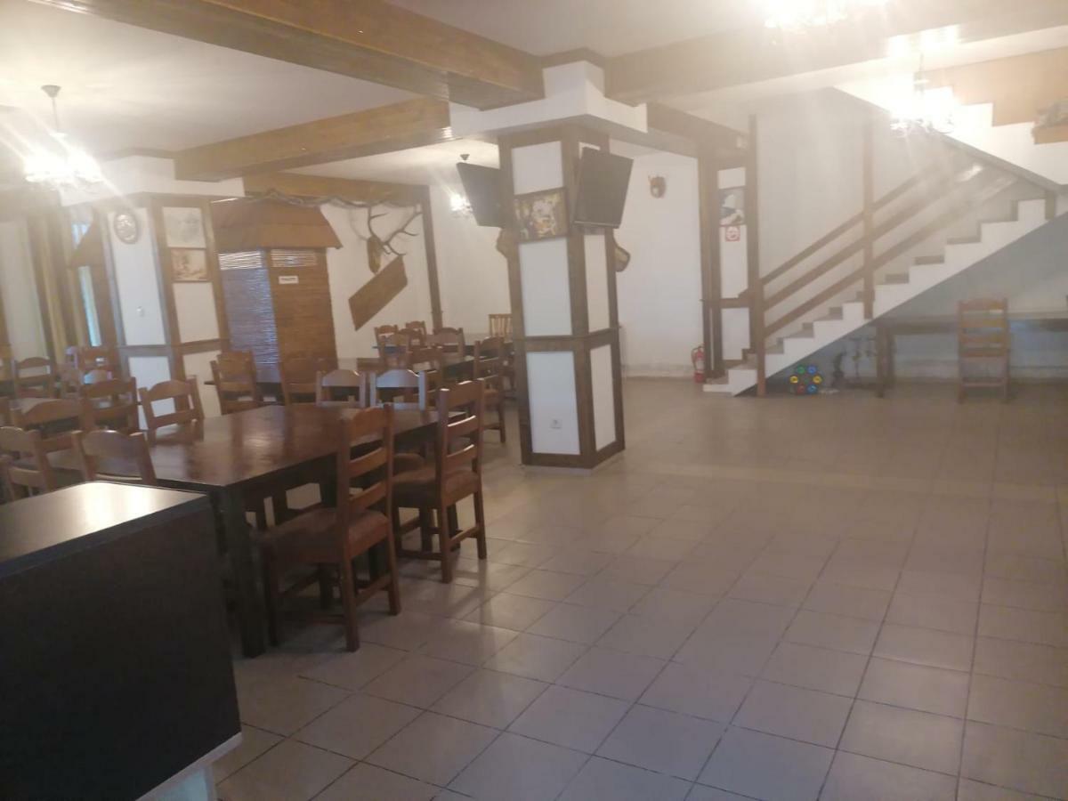 Pensiunea Pomi -Oesti Hotel Albestii Paminteni Buitenkant foto